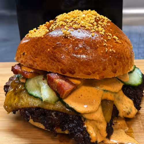 La hamburguesa se ha convertido en un producto gourmet para muchos establecimientos hosteleros. (Foto: CÓMETE MENORCA)
