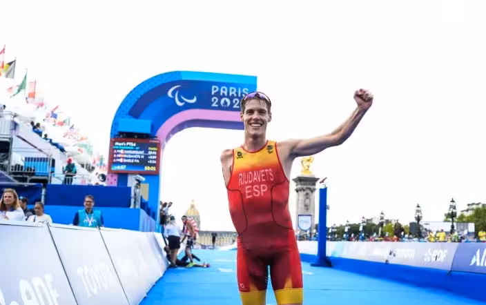 Nil Riudavets tras conquistar la medalla de bronce en París 2024. (Foto: C.P.E.)