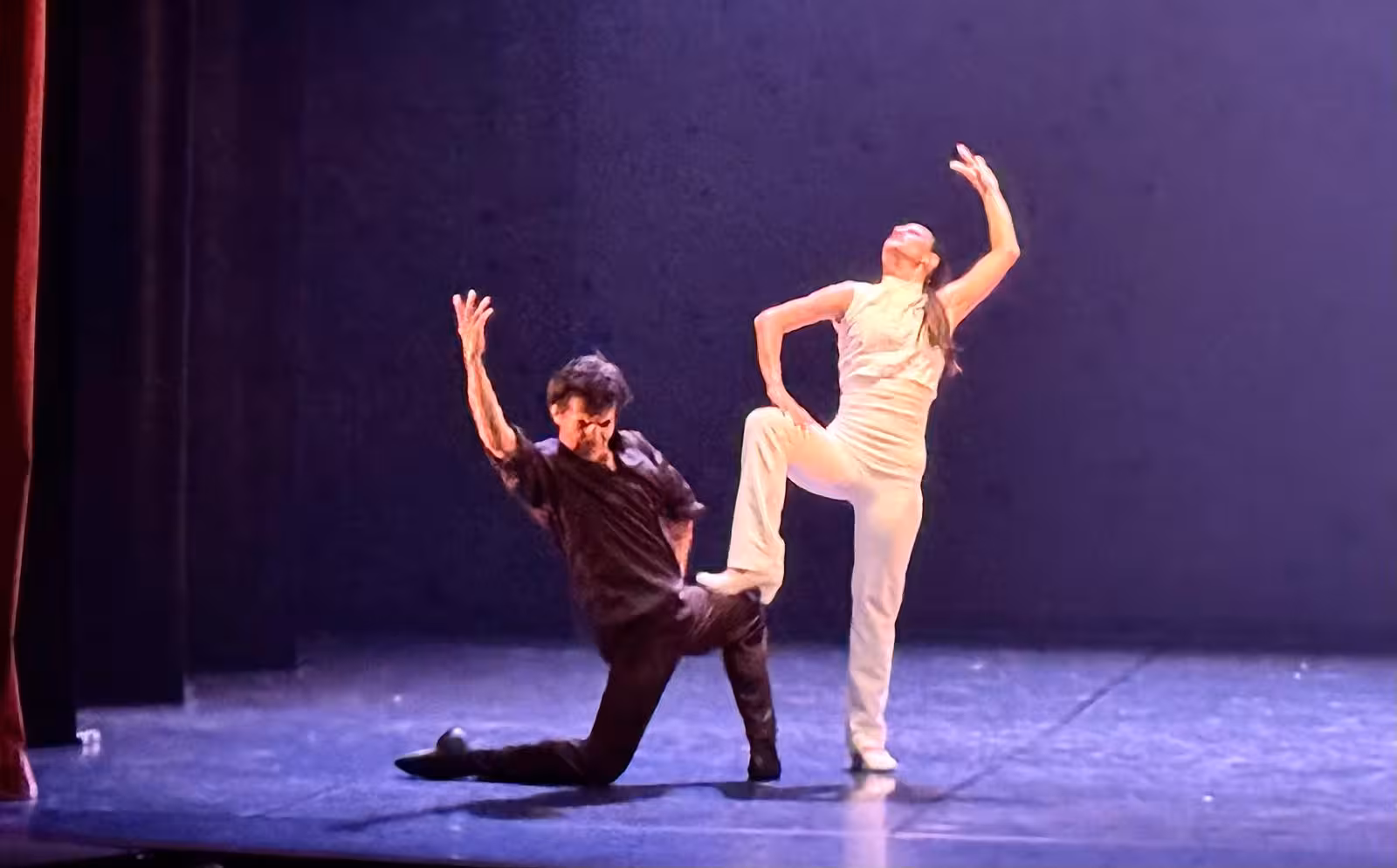 El espectáculo de danza logró llenar el Teatre Principal de Maó. (Fotos: TOLO MERCADAL)