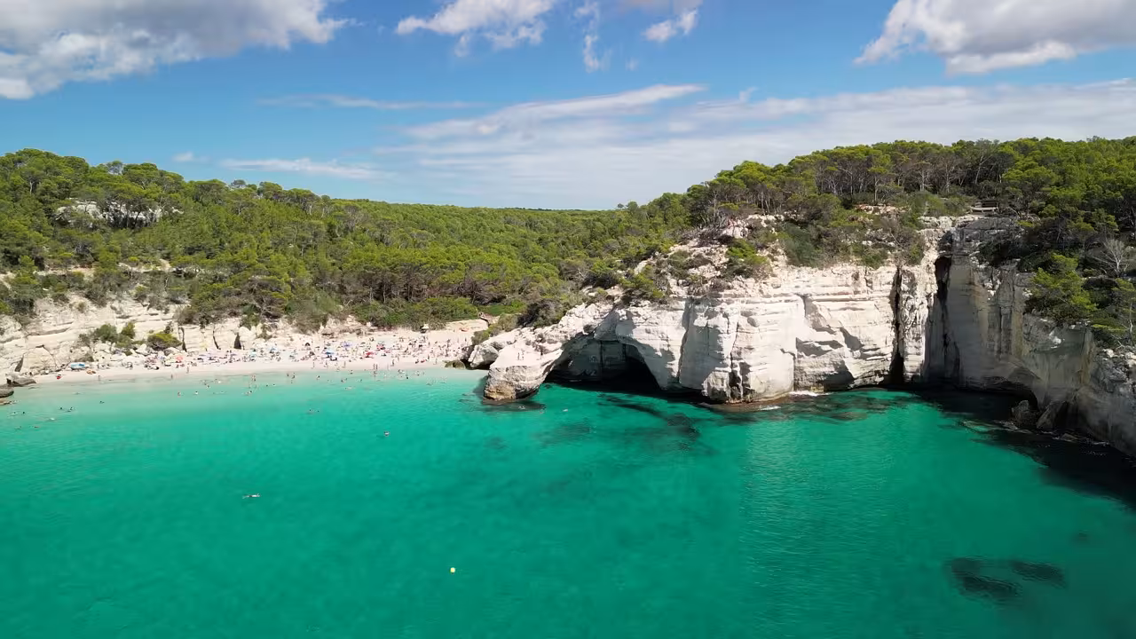 Cala Mitjana, en Ferreries. (Foto: Pixabay)