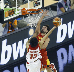 Llull, en acción defensiva.