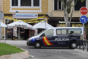 Dotaciones de la Policía, en el lugar del suceso.