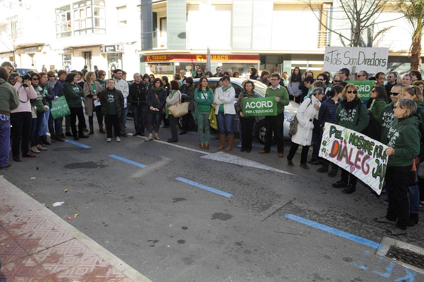 concentracion protesta educacion sede delegacion educacion