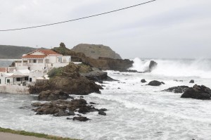 El fuerte oleaje se dejó sentir en la costa de Menorca.