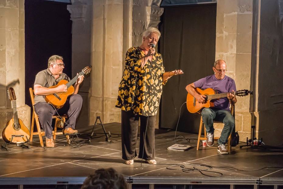 Actuación anterior de Joana Pons y sus guitarras