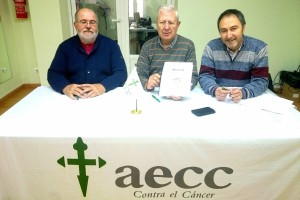 Josep Mercadal, Josep Pons Pascuchi (presidente de la AECC) y Lluís Sintes, en la presentación del proyecto.