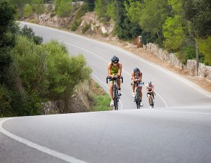 Triatletas en la pasada Extreme Man. FOTO.- Extreme Man