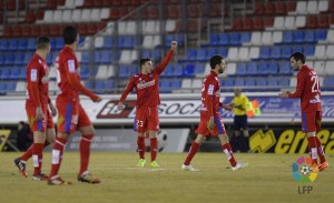 Enrich levanta el puño tras el gol (Foto: lfp.es)