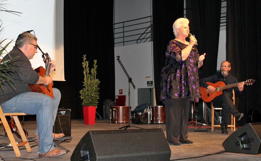 Joana Pons y sus guitarras. Foto: Caty Pascual.