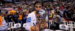 Llull, con el trofeo de 2014.