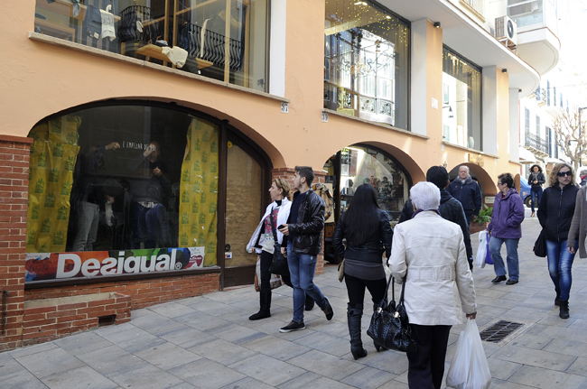 Imagen de archivo de una de las calles comerciales de Maó