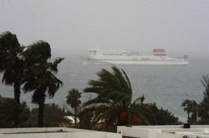 El "Zurbarán", esperando esta mañana frente Cap den Font. FOTO.- Tolo Mercadal