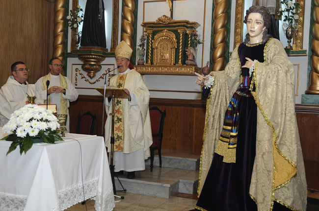 bendicion por parte del obispo del nuevo paso de maria magadalena de la cofradia de la sangre