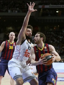 Llull trata de frenar a Huertas.