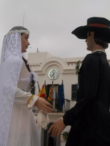 Los recién casados Lluís y Maria. Foto: Colla de Geganters de Sant Lluís.