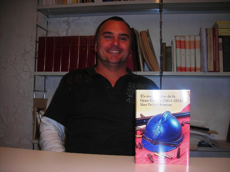 Marc Pallicer con su nuevo libro.