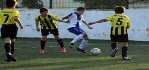 Partido entre el Sant Lluís y el Espanyol (Fotos: deportesmenorca.com)