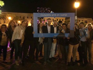 Imagen de los 'populares' en Ciutadella, durante la campaña. FOTO.- Archivo