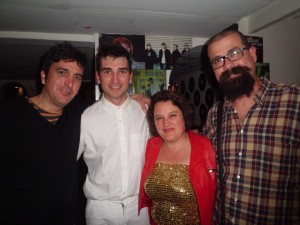 Toni Gener (derecha), junto a Salvador Oliva y Héctor Seoane y Apolònia Serra, director y actores respectivamente de 'Horrouxou'. Foto: T.G.F.