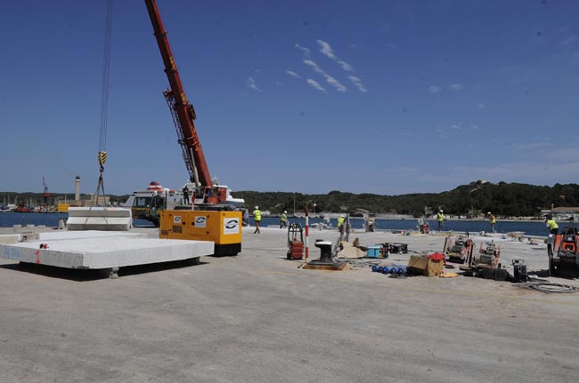 obras en el muelle de la terminal de pasajeros