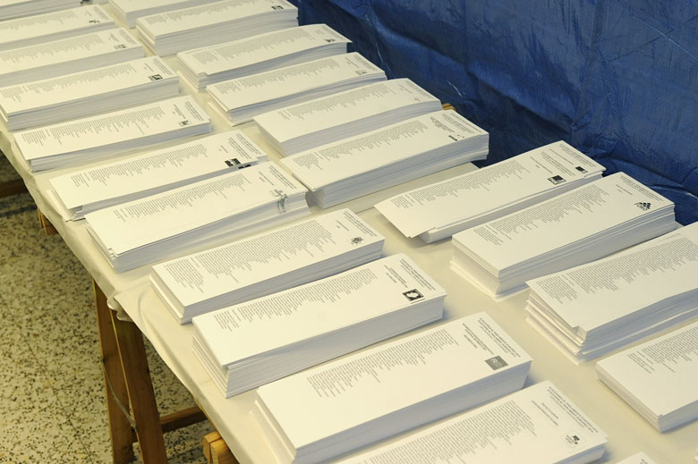Se editarán más de 910.000 manuales que se distribuirán entre las más de 60.000 mesas electorales previstas el próximo 28 de mayo, con textos bilingües