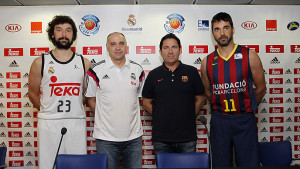 Llull, junto a Laso, Xavi Pascual y Navarro en la presentación de la final (Foto: ACB Photo)