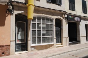 El edificio que acogerá la nueva tienda en Maó pasó a Caritas por una herencia. FOTO.- Tolo Mercadal