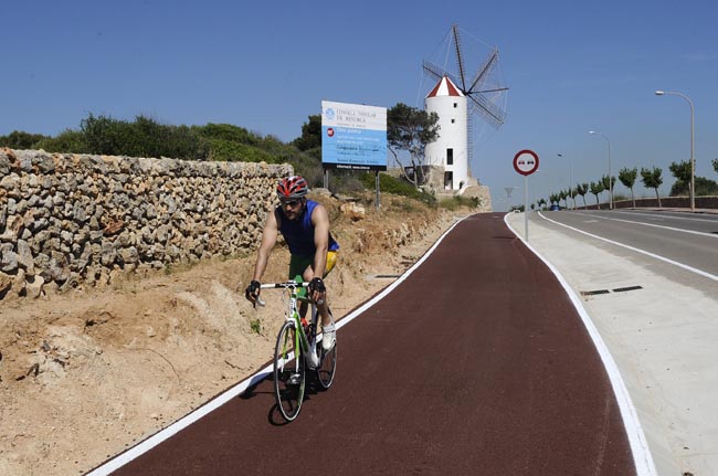 nuevo carril bici de mao a es castell