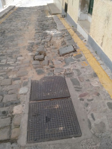 El adoquinado de la zona está protegido. FOTO.- Tolo Mercadal