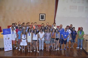 Los medallistas, posando con sus preseas (Foto: J. Alma)