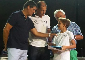 Virgili, felicitado por Toni Nadal.