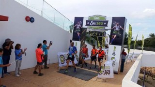 Los ganadores en su llegada a Cala en Blanes. FOTO.- Epic 360º