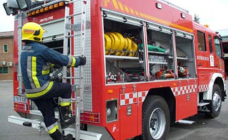 Dos dotaciones de bomberos han sofocado el incendio