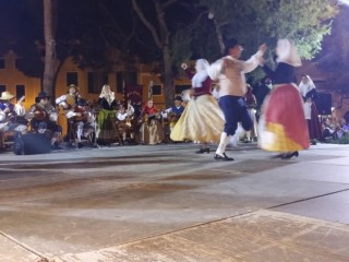 Bailes baleares con Arrels de Sant Joan y s’Estol Porrerenc