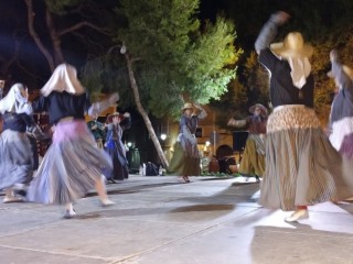 Bailes baleares con Arrels de Sant Joan y s’Estol Porrerenc