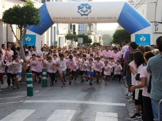 Alaior corre contra el cáncer