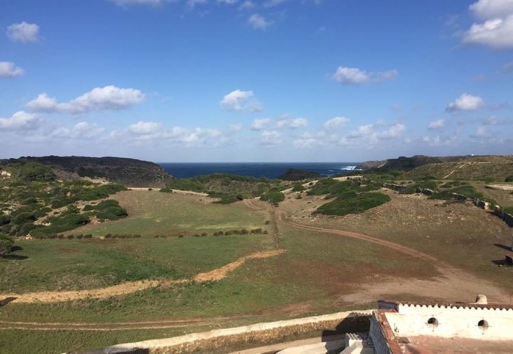 Esto es lo que ve Rosa Montero desde su habitación en la isla. Foto: Rosa Montero.