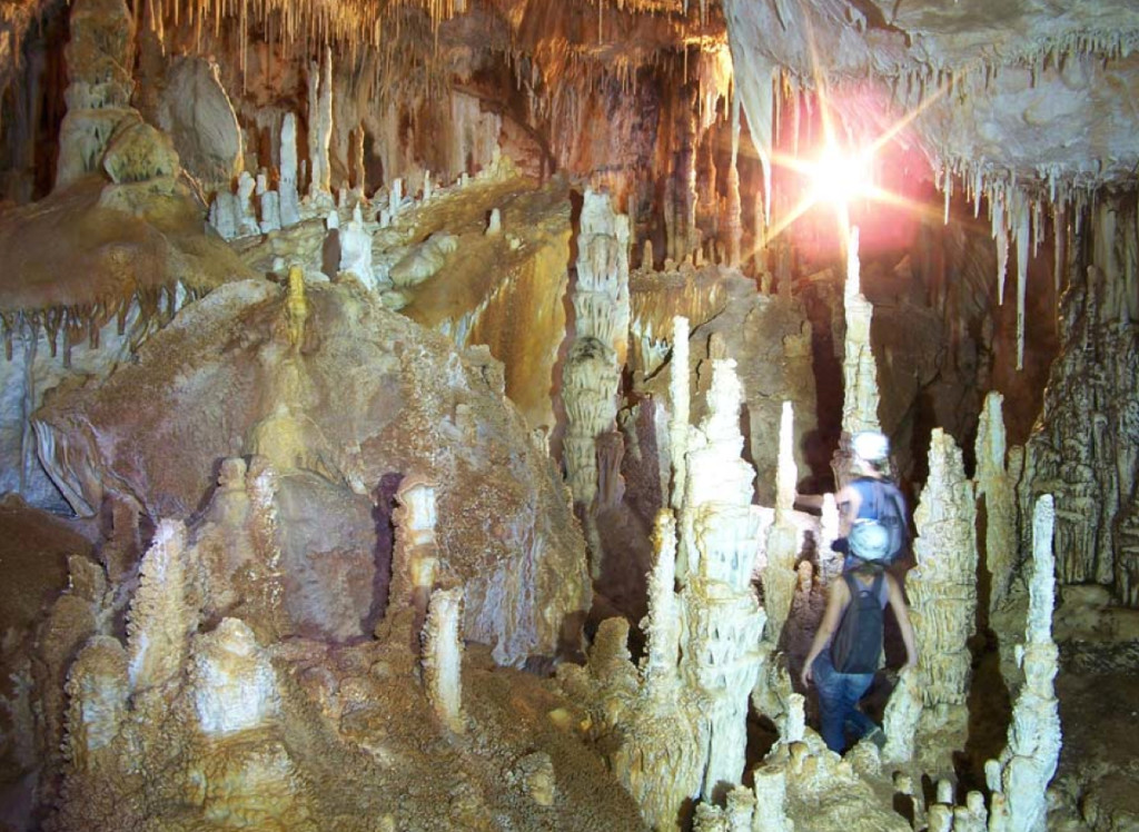 Cuevas de Cala Blanca.