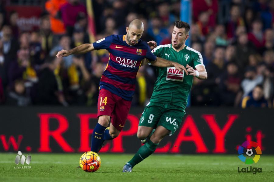 Enrich persigue a Mascherano (Foto: laliga.es)