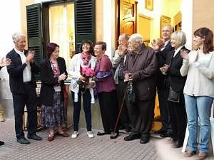 Familia y autoridades, en el acto (Foto: Ajuntament de Ciutadella)