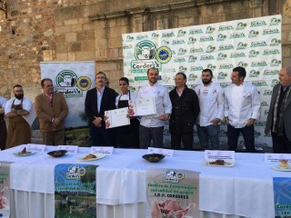 El chef de Can Faustino Víctor Corchado gana la Espiga de Oro del Corderex de Extremadura