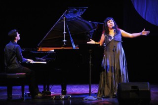 Marco Mezquida y Celeste Alías han llenado de público el teatro del Orfeó con su 'Llunàtics'. Foto: Tolo Mercadal.