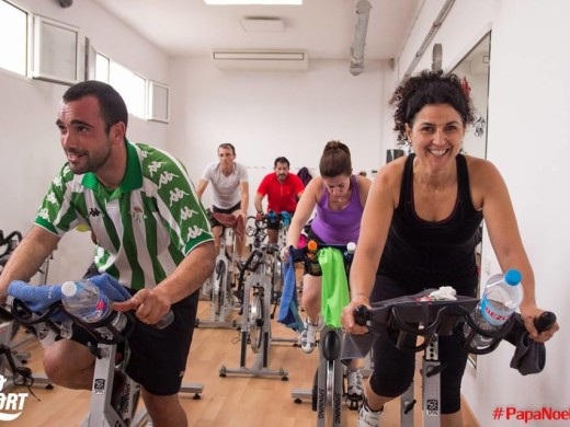 Deporte, salud y diversión en el “Papa Noel Day” de Sant Lluís