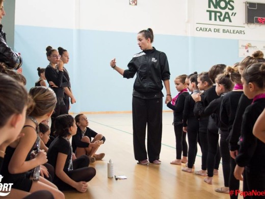 Deporte, salud y diversión en el “Papa Noel Day” de Sant Lluís