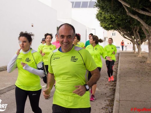 Deporte, salud y diversión en el “Papa Noel Day” de Sant Lluís