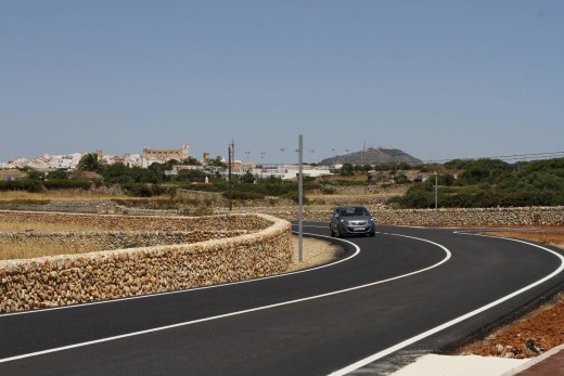 Carretera de Torralba que va de Alaior hacia Cala en Porter. Foto: Ajuntament de Alaior.