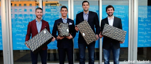 Sergio Ramos, Cristiano Ronaldo, Felipe Reyes y Sergio Llull, durante el acto (Foto: realmadrid.com)