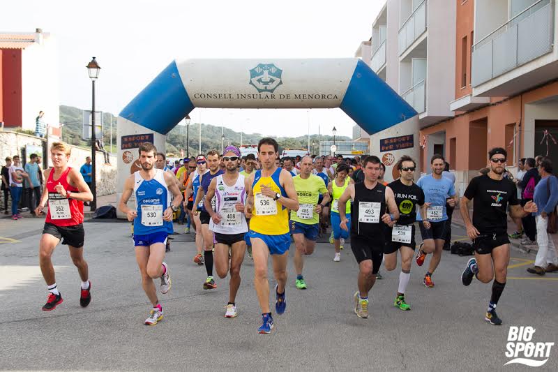 Rafel Quintana, en el centro de la salida de la prueba.