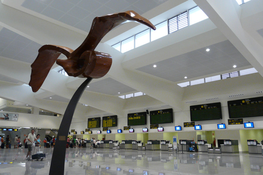 Terminal de salidas del Aeropuerto.