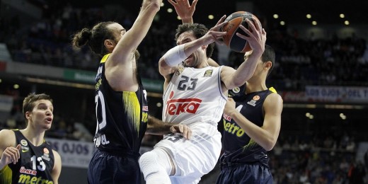 Llull trata de asistir ante Datome.